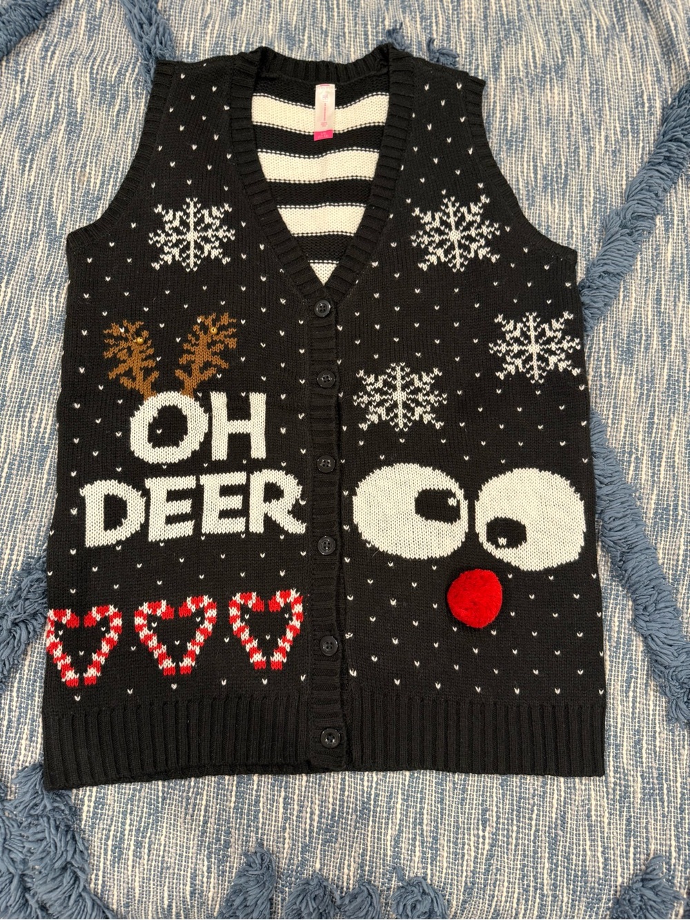 Juniors Black 'Oh Deer' Reindeer Knit Vest